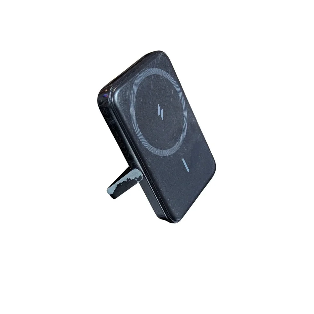 Cc1U Anker MagGo Magnetic Wireless Battery 5,000 mAh w/ Foldable Stand Blk, Used